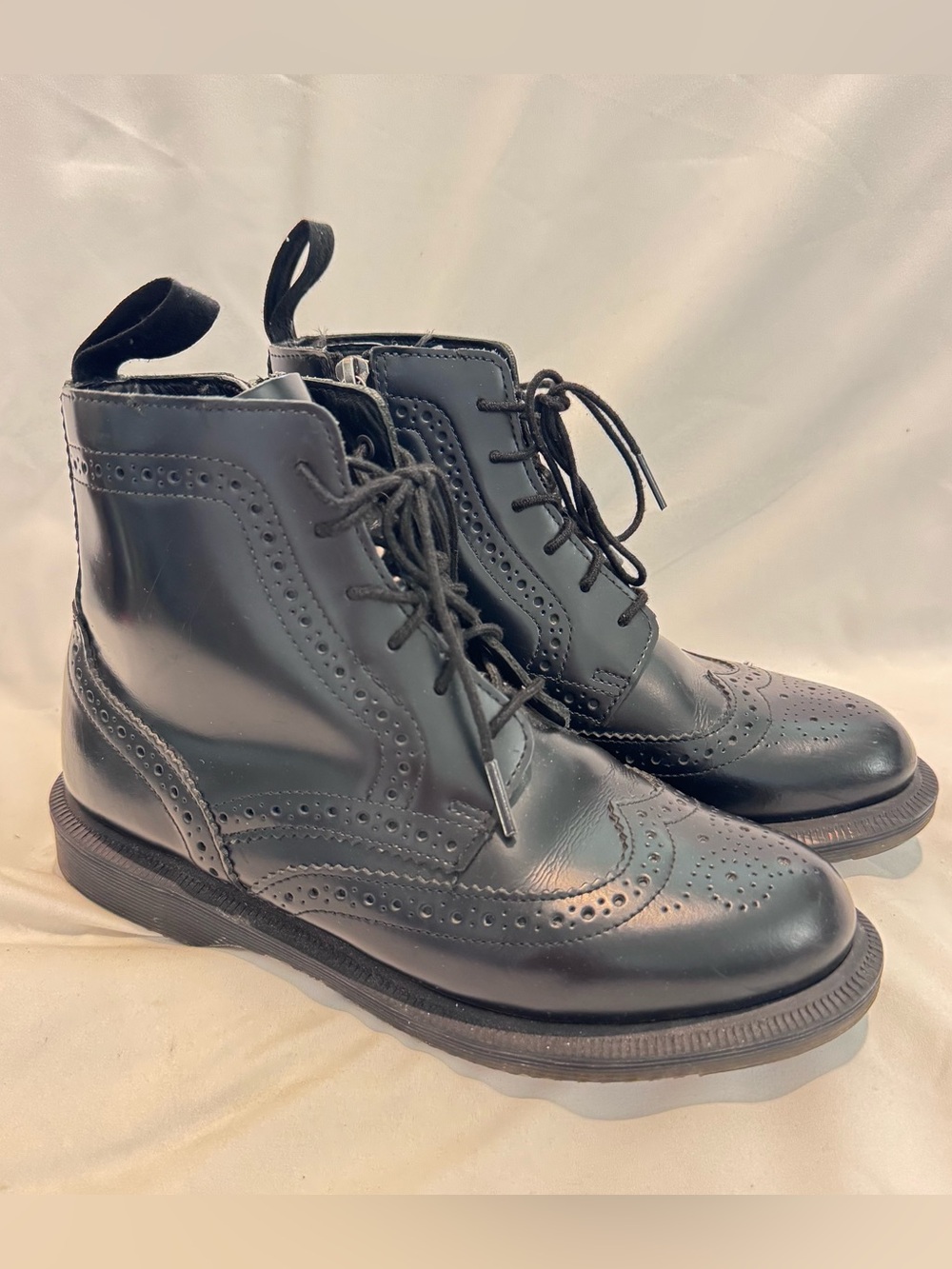Dr. Martens Delphine Wingtip Leather Brogue Boots Women 6 Black Lace Up Side Zip